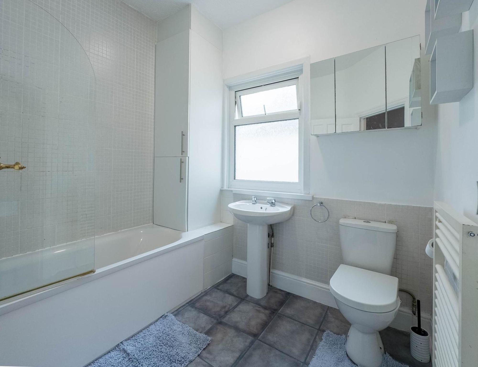 2 Bedroom Apartment Southend-On-Sea Exteriör bild
